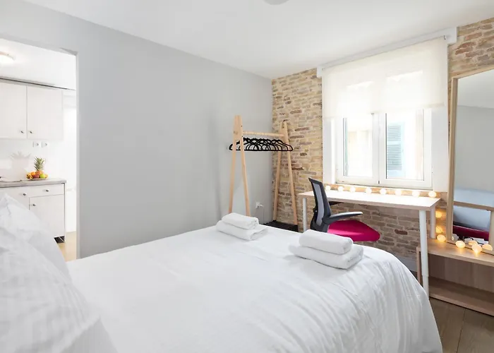 By Life Homes * Corfu (city)