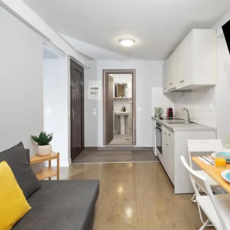 Апартаменты By Life Homes Corfu (city)